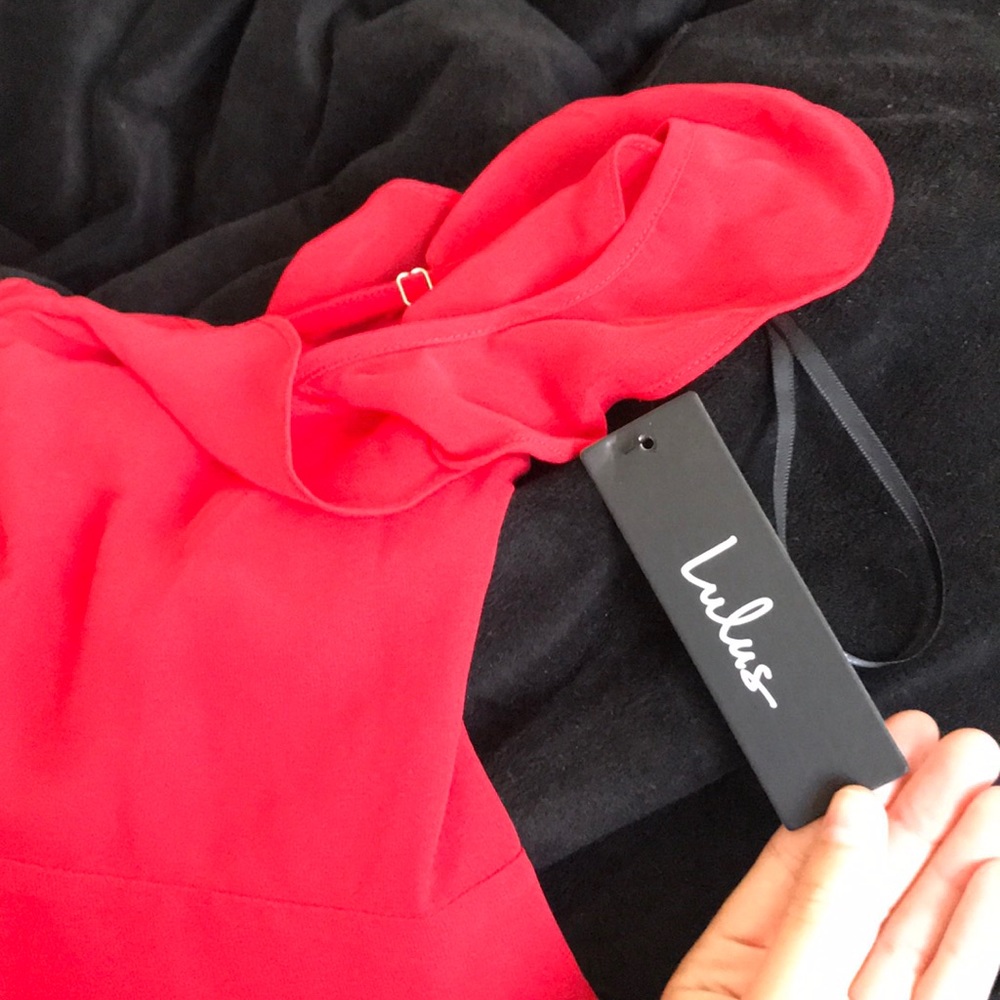 Lulu's Red Ruffled Mini Dress NEVER WORN - Picture 5 of 5